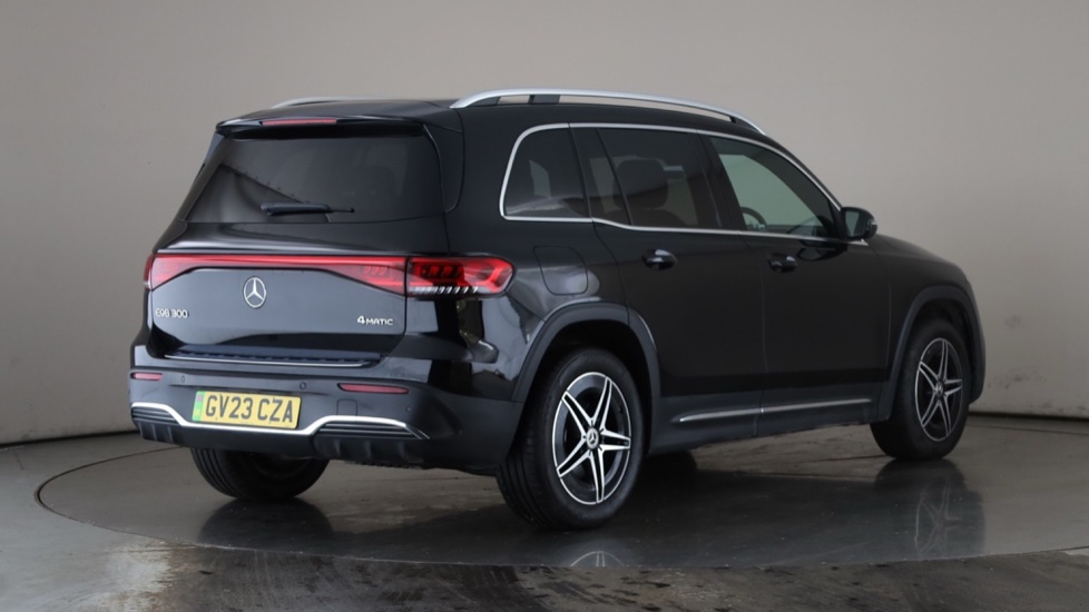 MERCEDES EQB Image 5