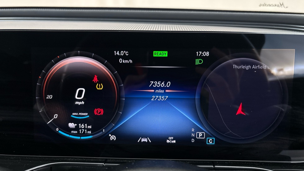 MERCEDES EQC Image 13