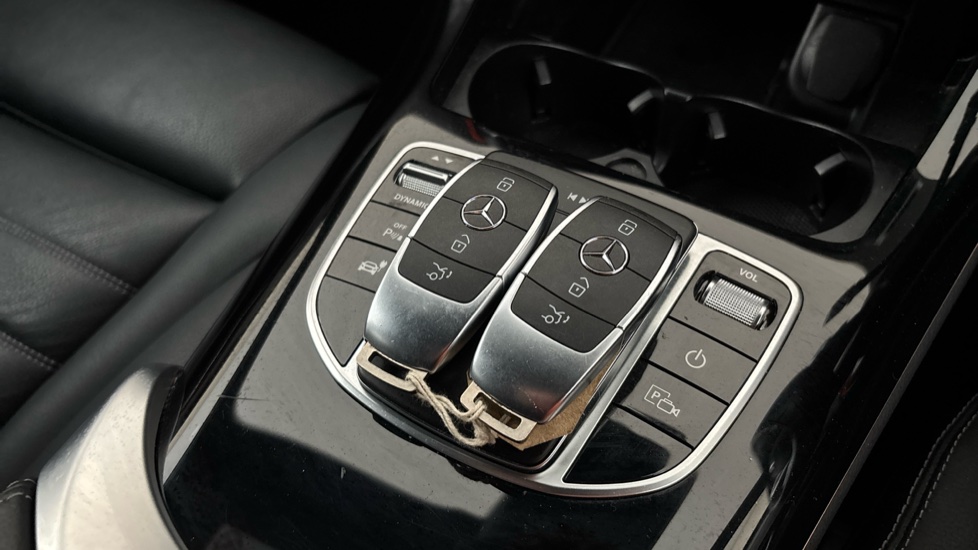 MERCEDES EQC 2 keys available