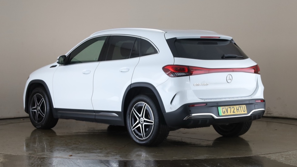 MERCEDES EQA Image 3