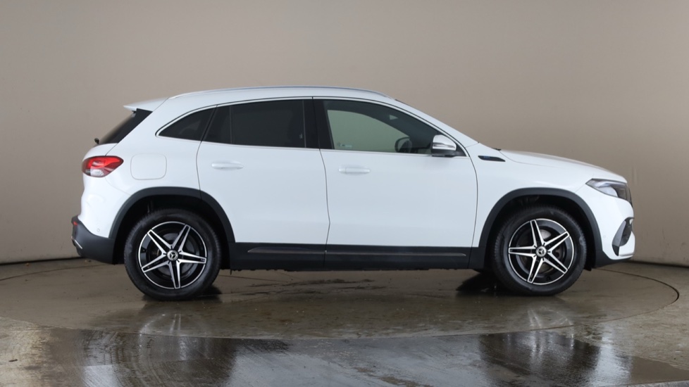 MERCEDES EQA Image 6