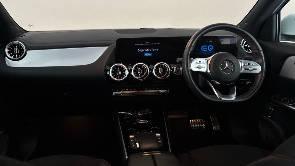 MERCEDES EQA Image 11