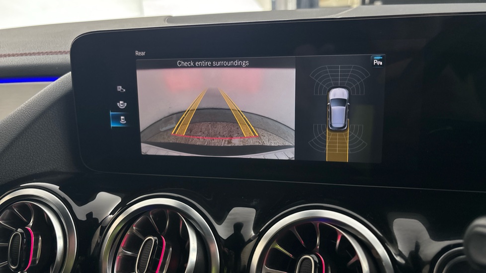 MERCEDES EQA reverse camera