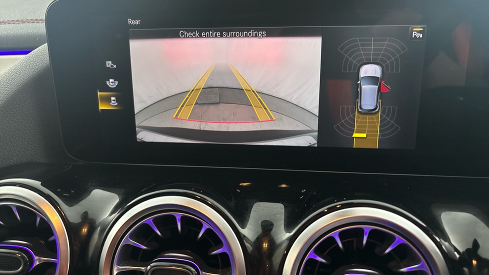 MERCEDES EQA reverse camera