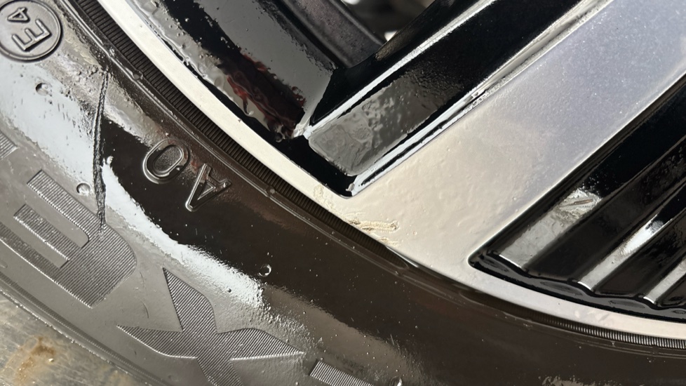 VOLKSWAGEN GOLF Scuff