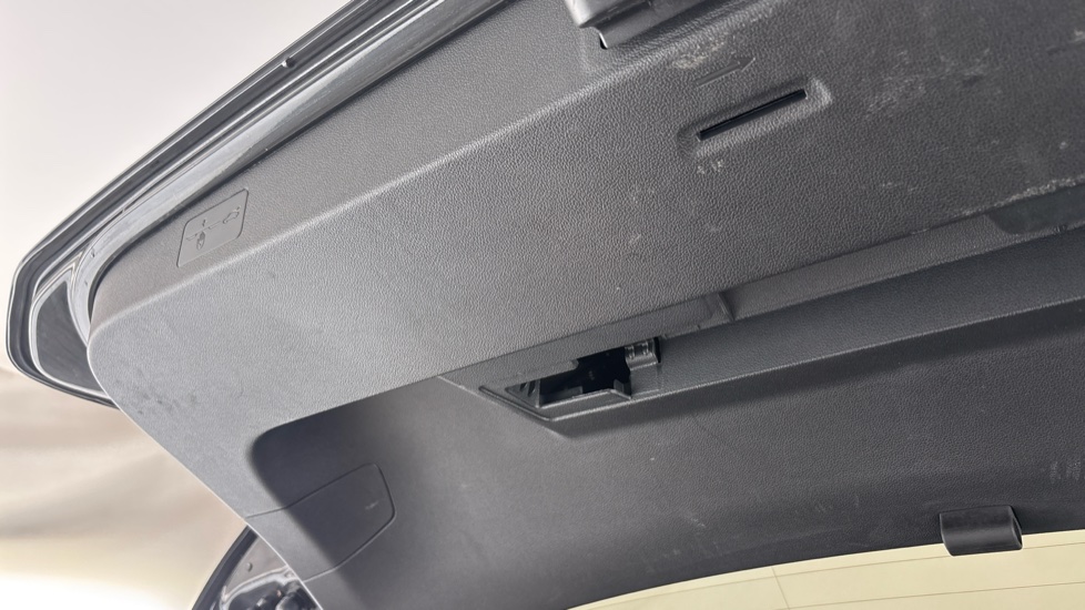 VOLKSWAGEN GOLF Scuff