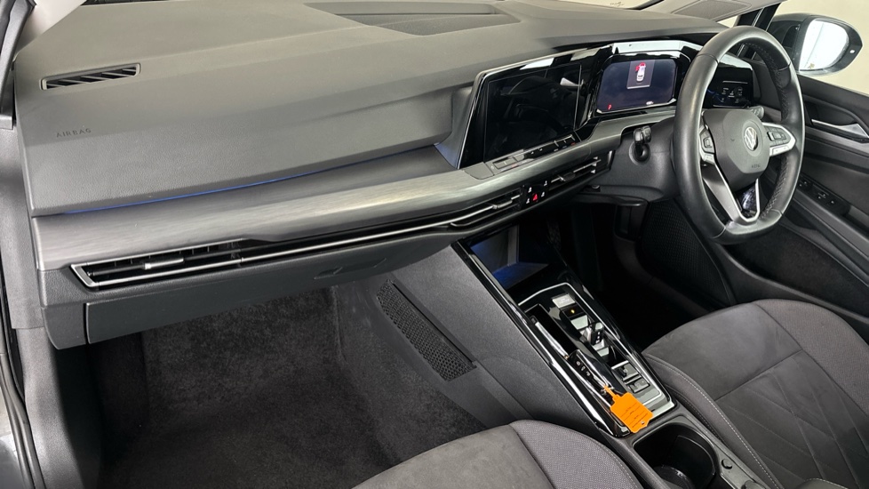 VOLKSWAGEN GOLF Image 10