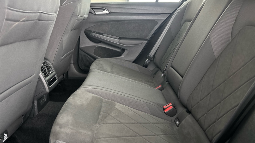 VOLKSWAGEN GOLF Image 14