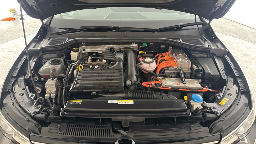 VOLKSWAGEN GOLF Image 16