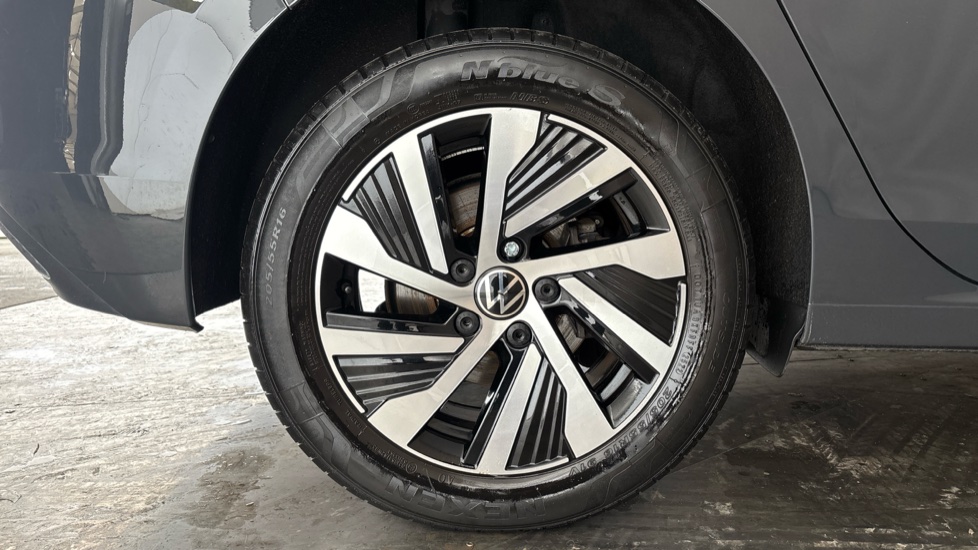 VOLKSWAGEN GOLF Image 19