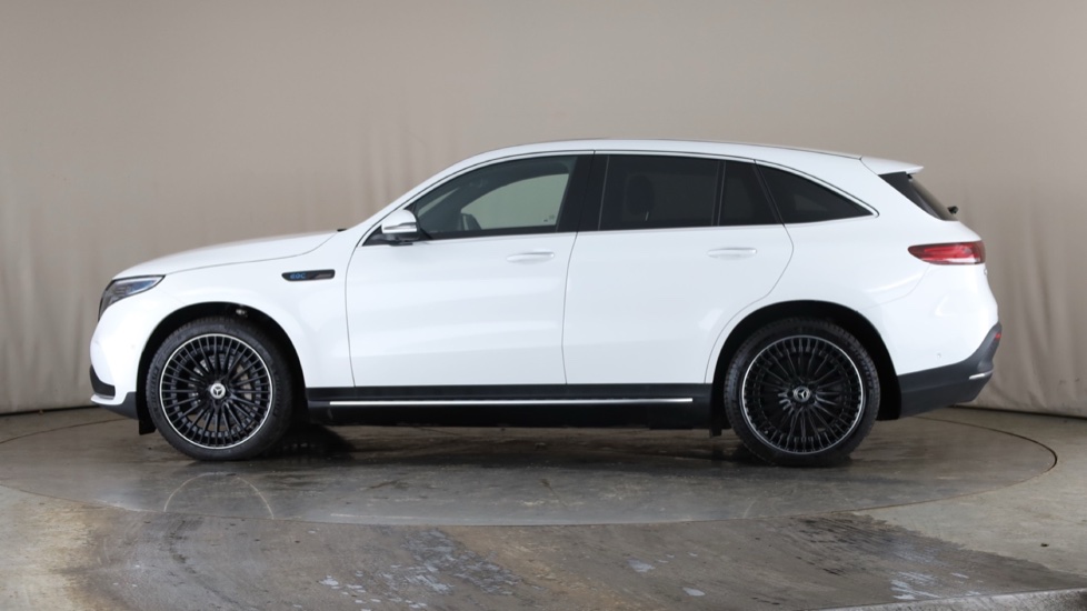 MERCEDES EQC Image 2