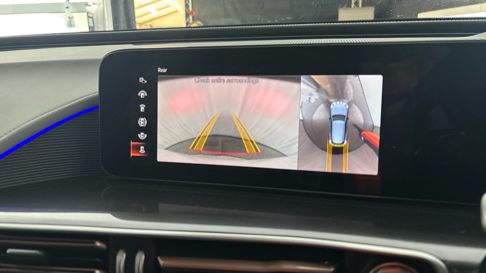 MERCEDES EQC reverse camera