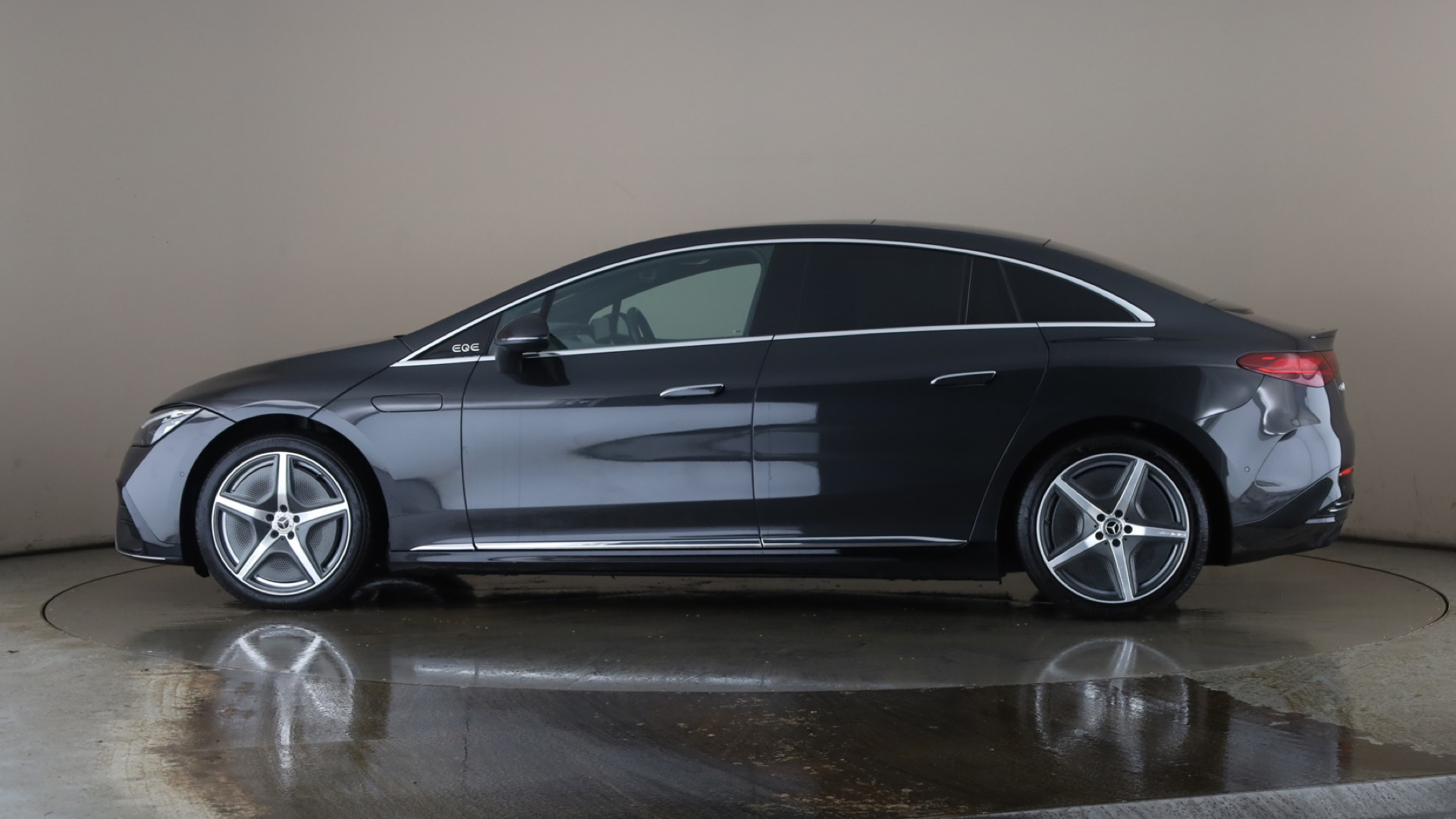 EQE 300 180kW AMG Line Premium 89kWh 4dr Auto [2023]