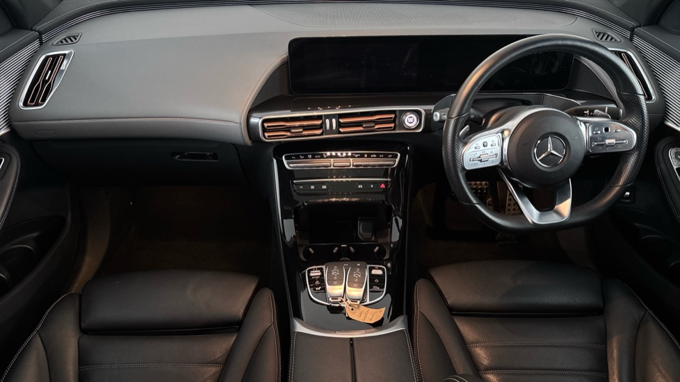 MERCEDES EQC Image 11