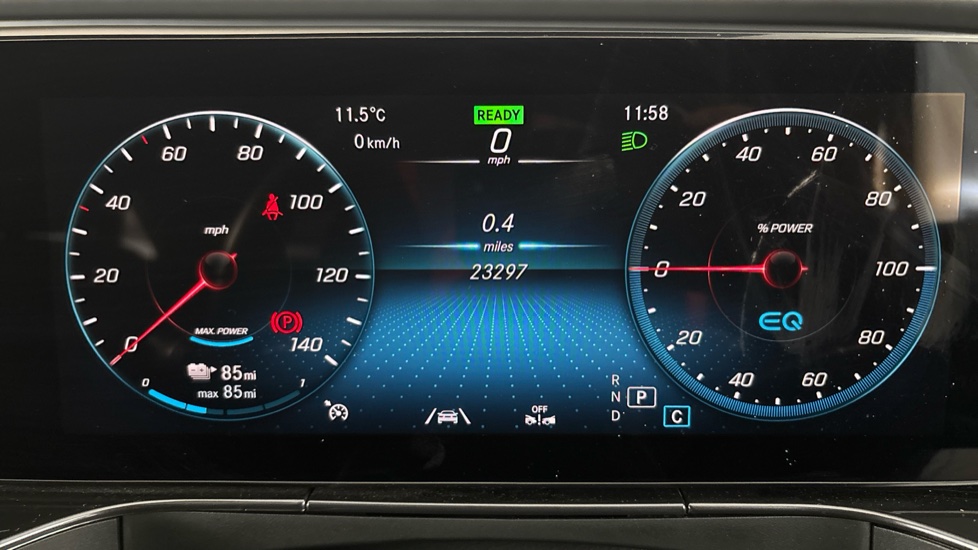 MERCEDES EQC Image 13