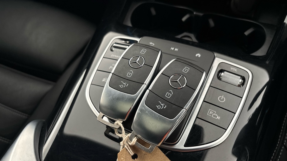MERCEDES EQC 2 keys available