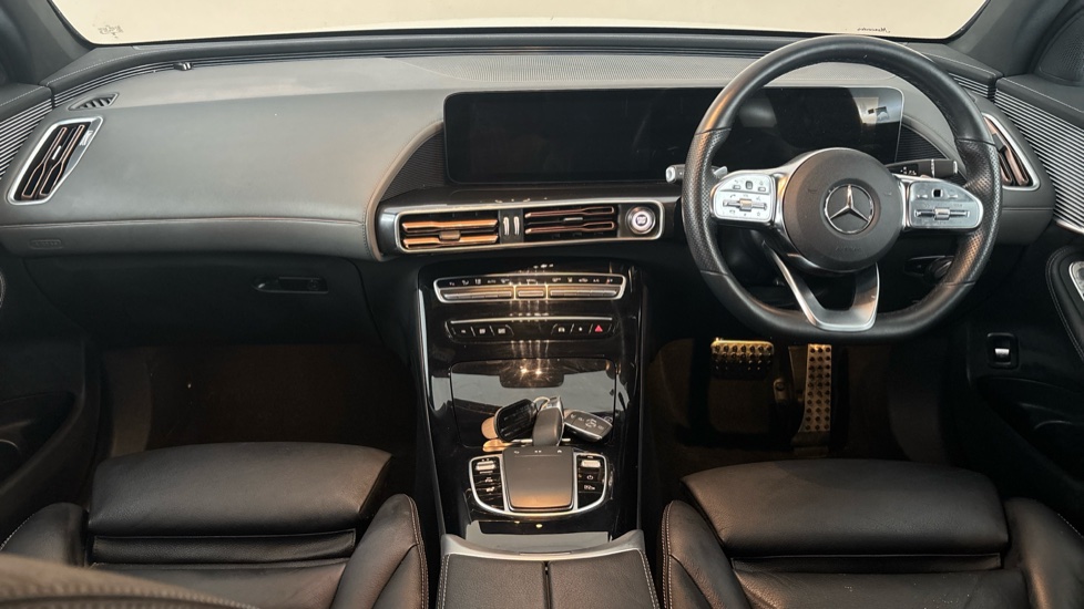 MERCEDES EQC Image 11