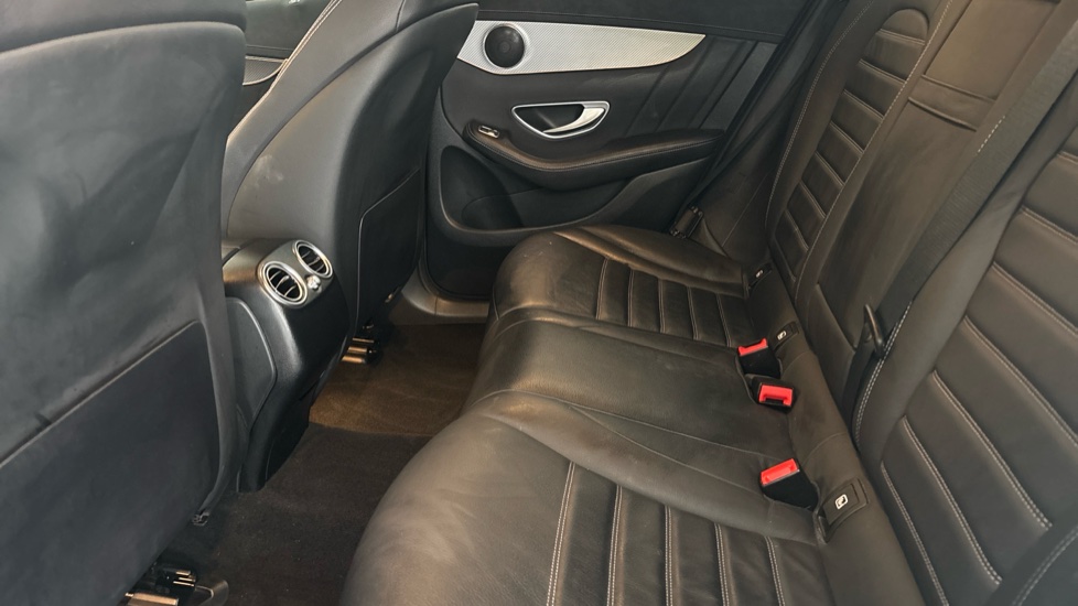 MERCEDES EQC Image 14