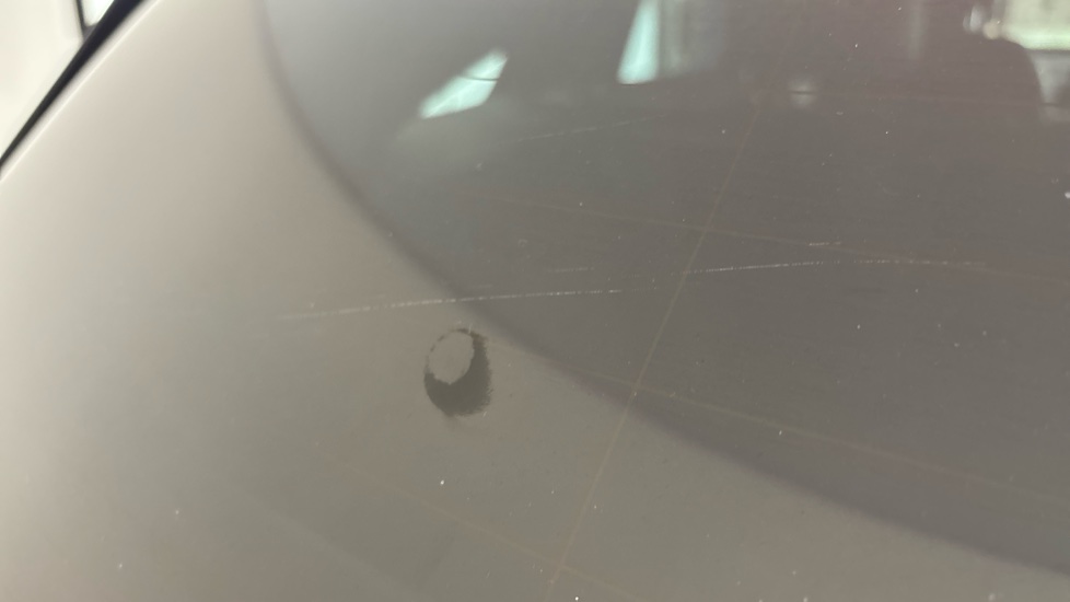 MERCEDES EQC Scratches