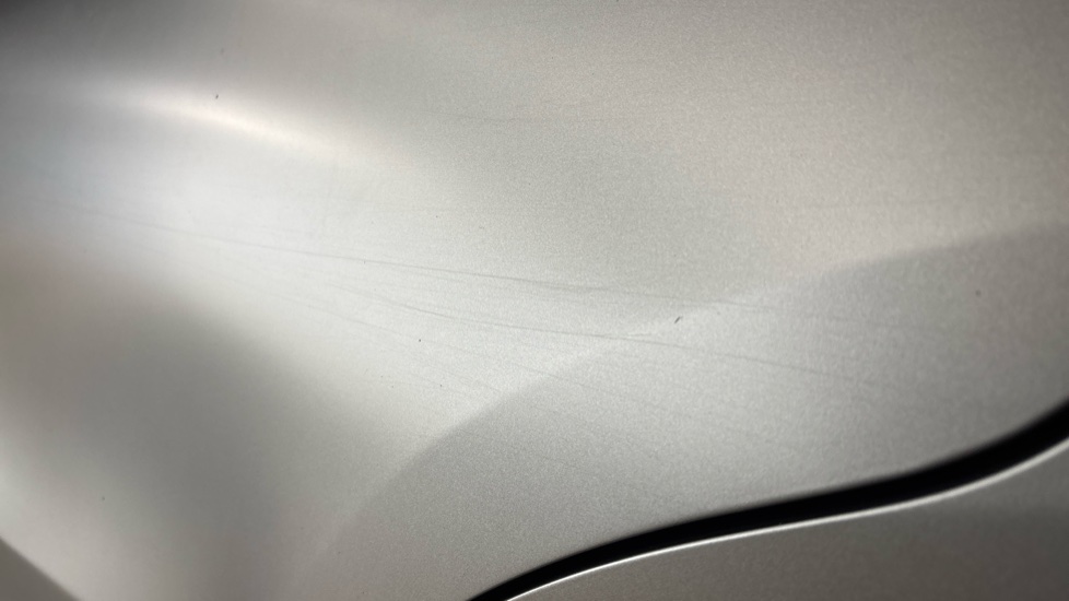 MERCEDES EQC Scratches
