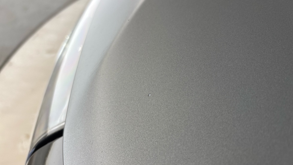 MERCEDES EQC Multiple chips