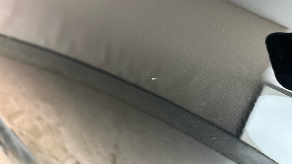 MERCEDES EQA Scratches