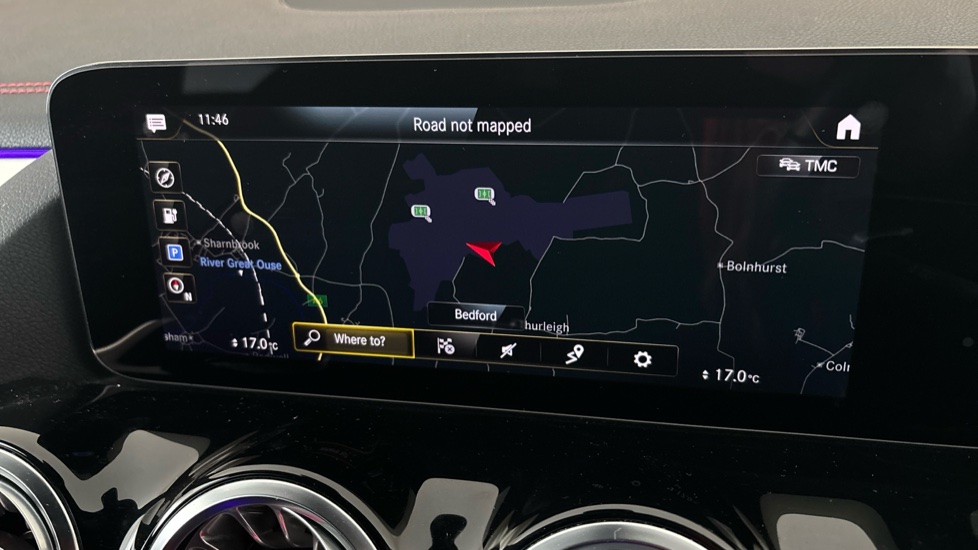 MERCEDES EQA Image 12