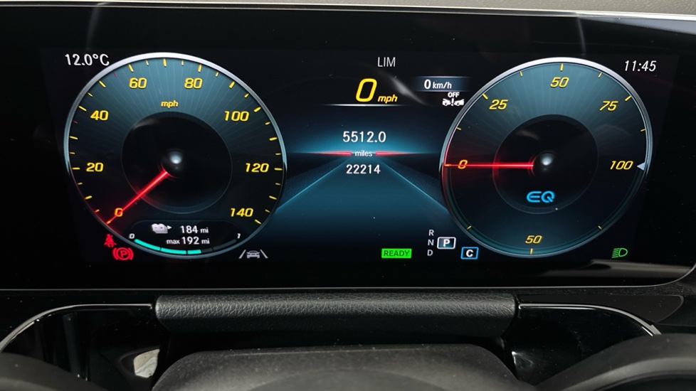 MERCEDES EQA Image 13