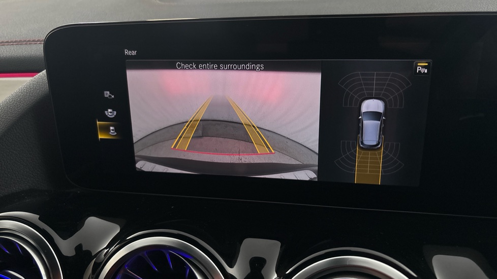 MERCEDES EQA reverse camera