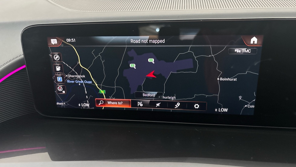 MERCEDES EQC Image 12