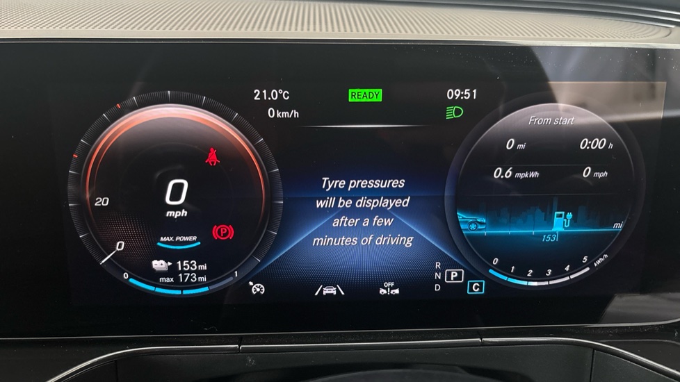 MERCEDES EQC Image 13