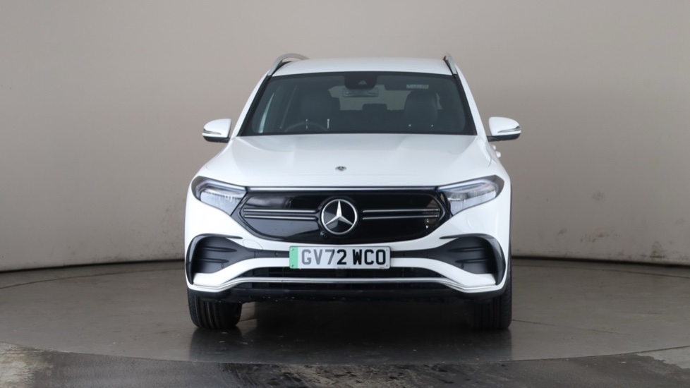MERCEDES EQB Image 8