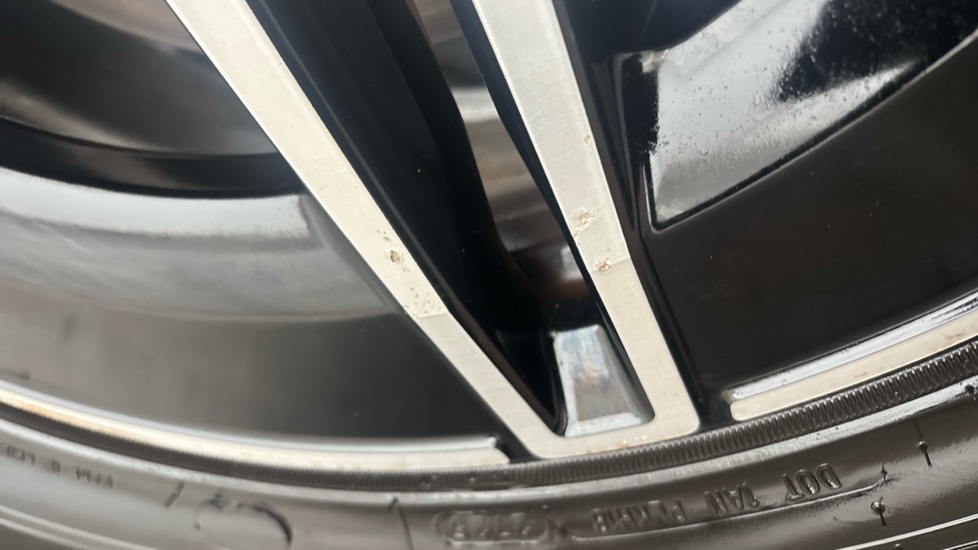 MERCEDES EQB Scuff
