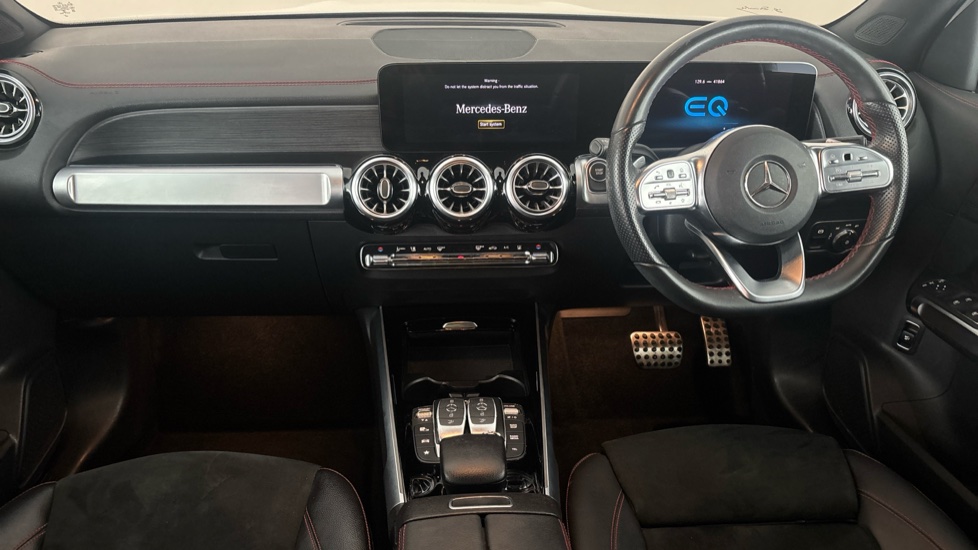MERCEDES EQB Image 11