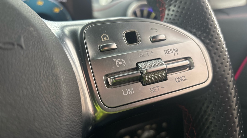 MERCEDES EQB cruise control