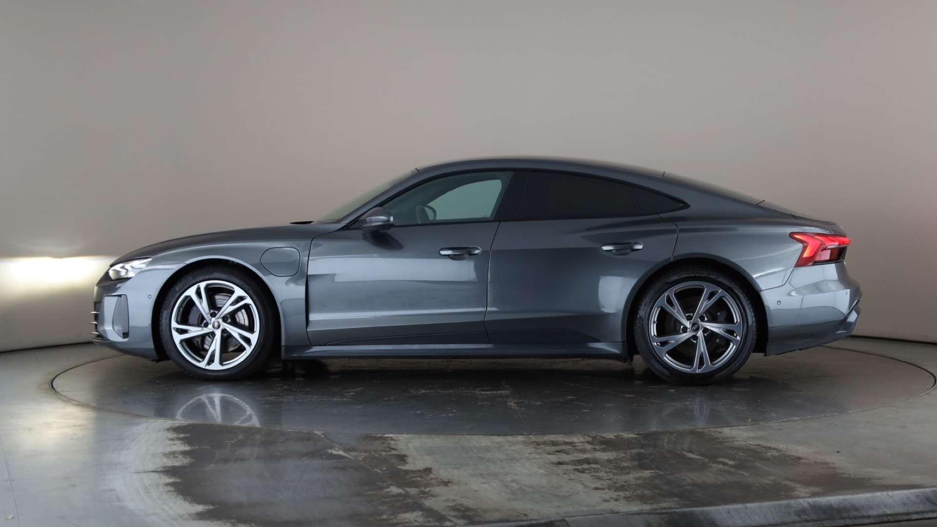 Audi E-Tron GT 390kW Quattro 93kWh 4dr Auto C+S