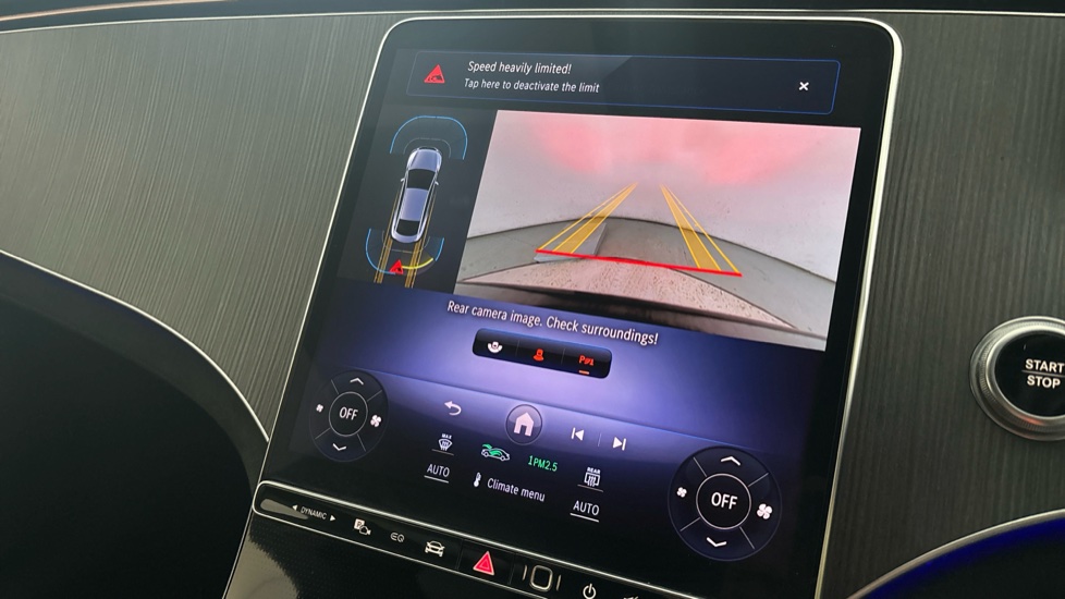 MERCEDES EQE reverse camera