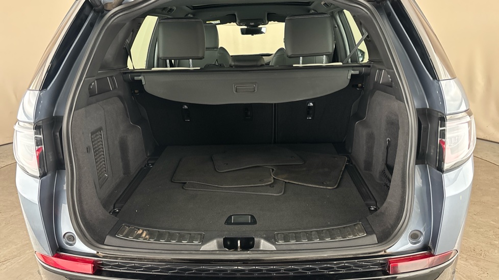 LAND ROVER DISCOVERY SPORT Image 15