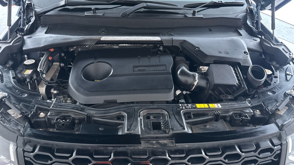 LAND ROVER DISCOVERY SPORT Image 16