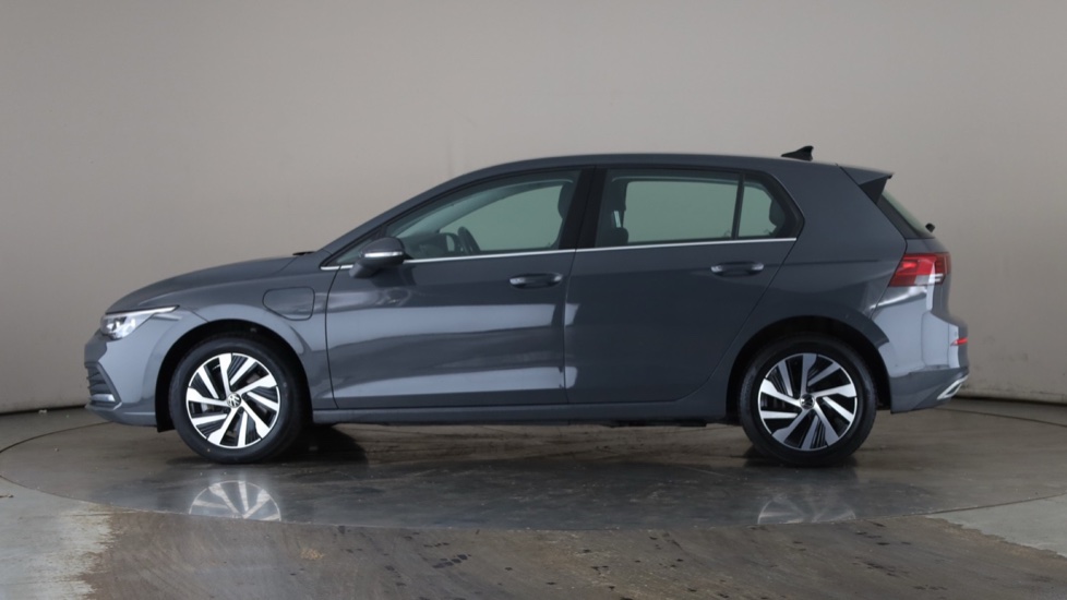 VOLKSWAGEN GOLF Image 2