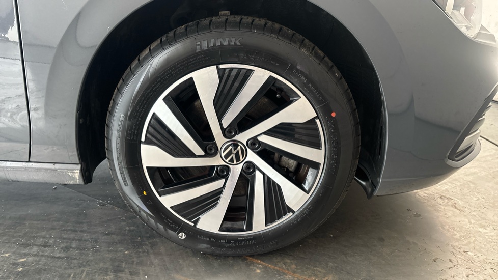 VOLKSWAGEN GOLF Image 20