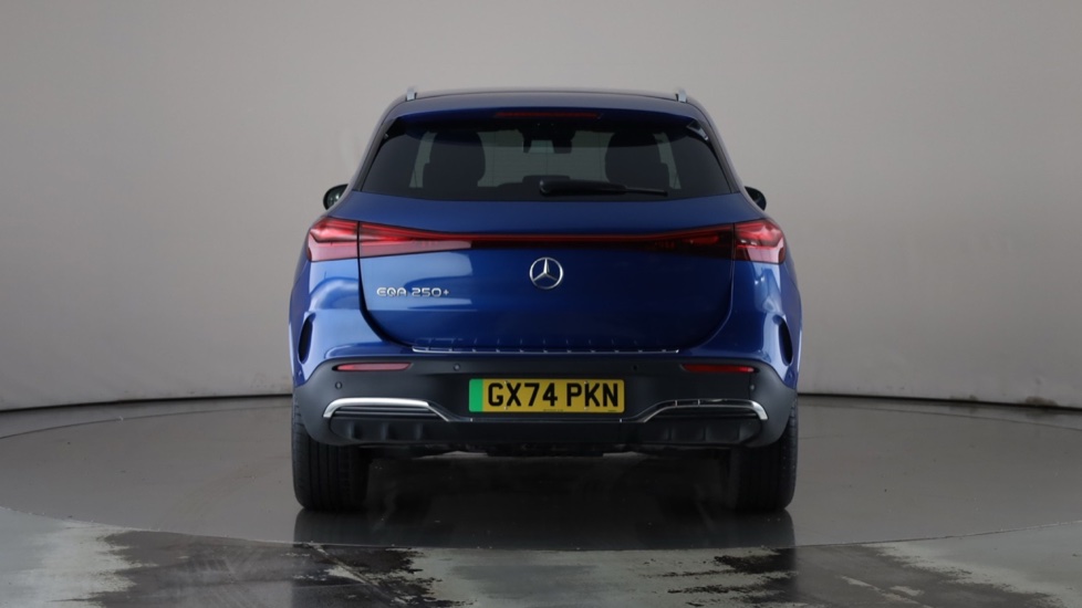 MERCEDES EQA Image 4