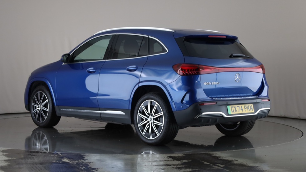 MERCEDES EQA Image 3