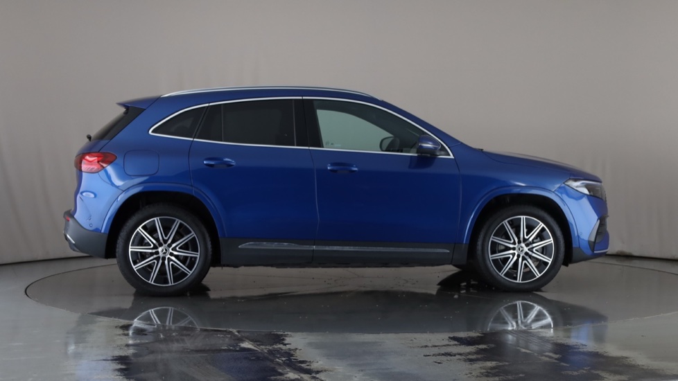 MERCEDES EQA Image 6