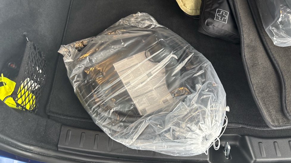 MERCEDES EQA Image 22