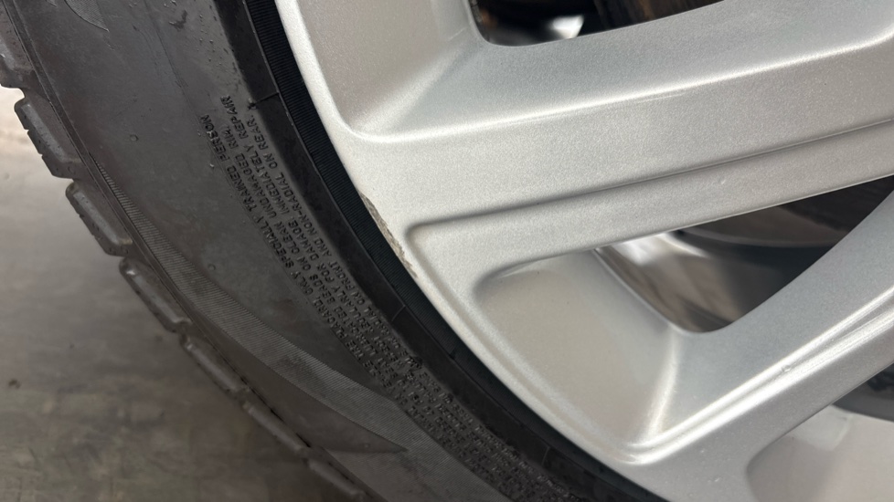 LAND ROVER RANGE ROVER SPORT scuff