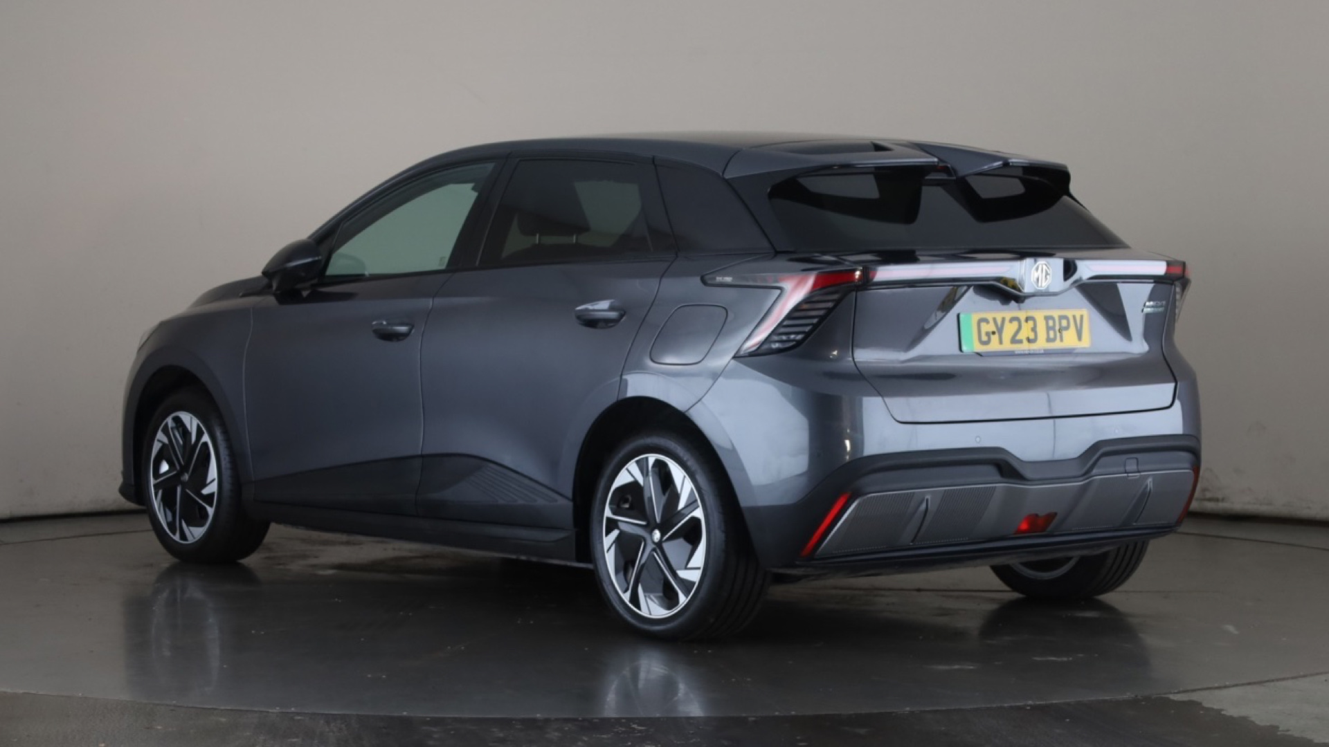 150kW Trophy EV Long Range 64kWh 5dr Auto