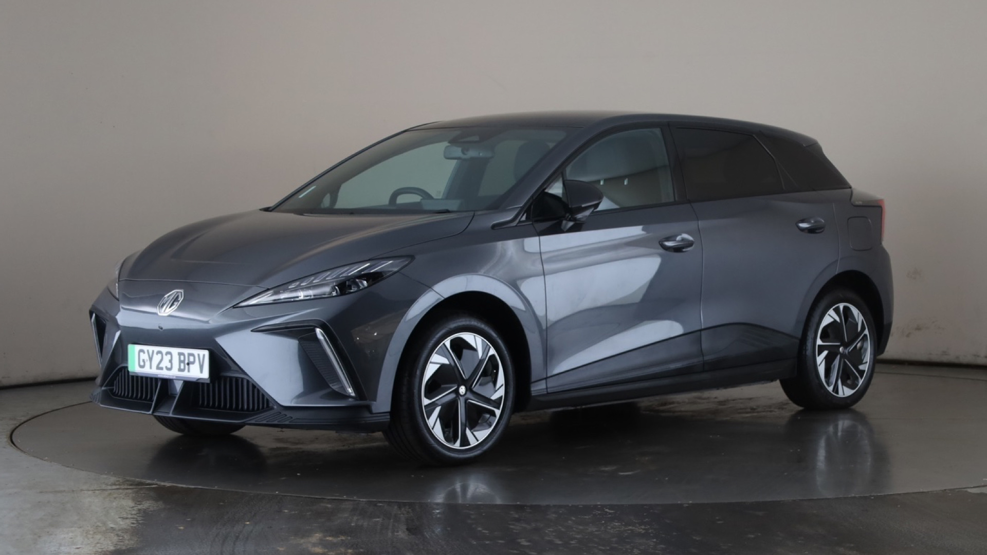150kW Trophy EV Long Range 64kWh 5dr Auto