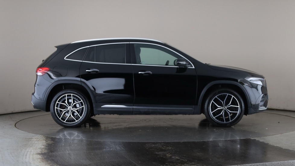 MERCEDES EQA Image 6