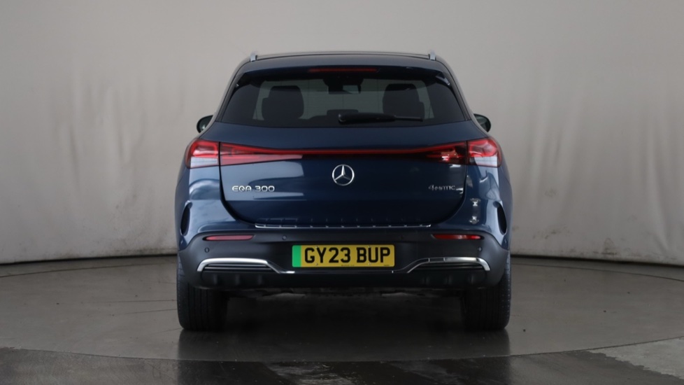 MERCEDES EQA Image 4